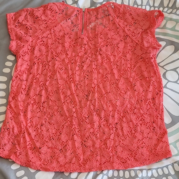 Coral Pink lacey overlay shirt with 1/4zip up back - Picture 2 of 4